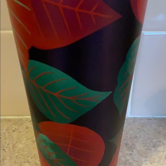 Starbucks poinsettia tumbler - Picture 5 of 7